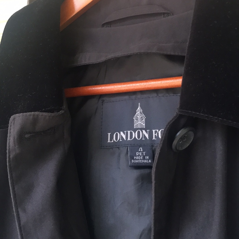 London Fog Black Trench Coat w/Zip in Liner